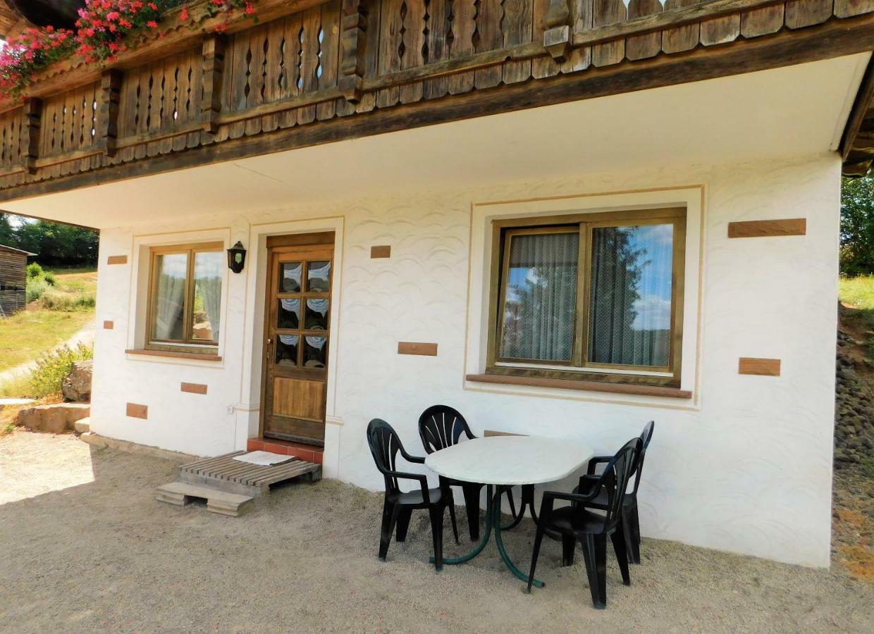 Blockhaus-Ferienpark Eisenschmitt Buitenkant foto